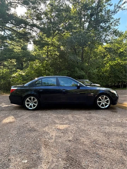 2004 BMW E60 545i & 550i Sedan - Image 4 of 17