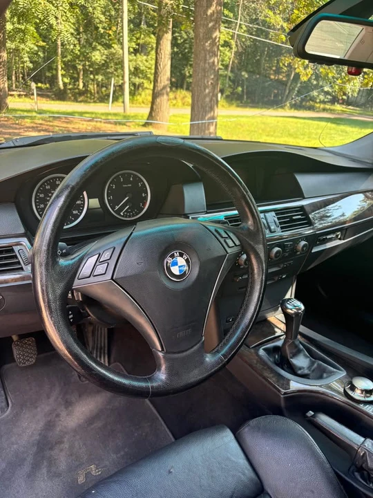 2004 BMW E60 545i & 550i Sedan - Image 7 of 17
