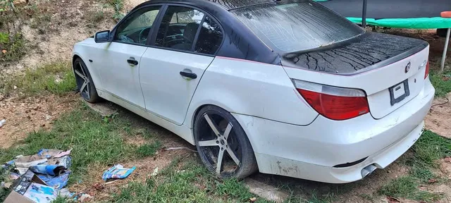 2004 BMW 5 Series 545i Sedan 4D