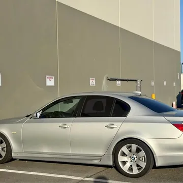 2004 BMW 530i