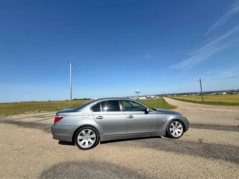 2004 BMW 5 Series 530i