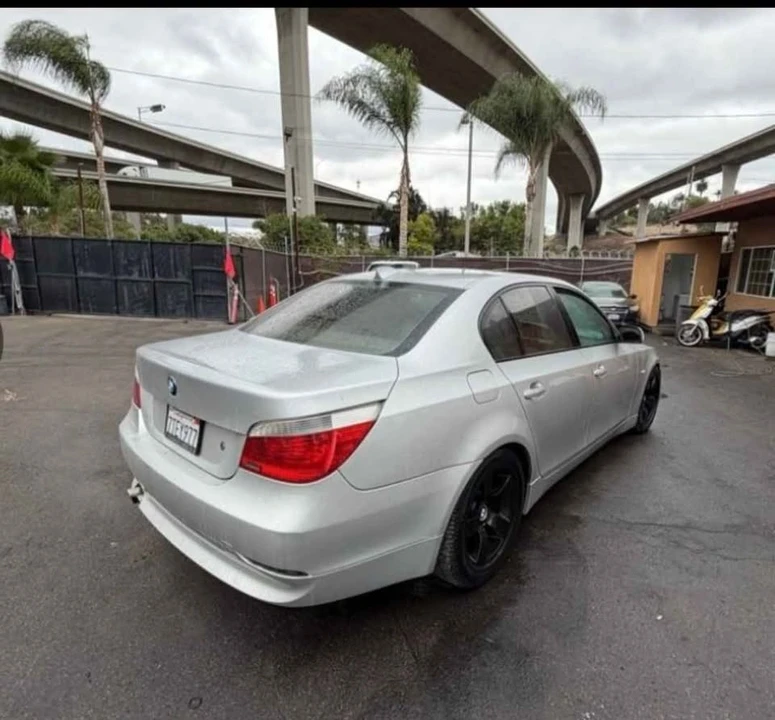 2004 BMW E60 5 Series Sedan - Image 3 of 3
