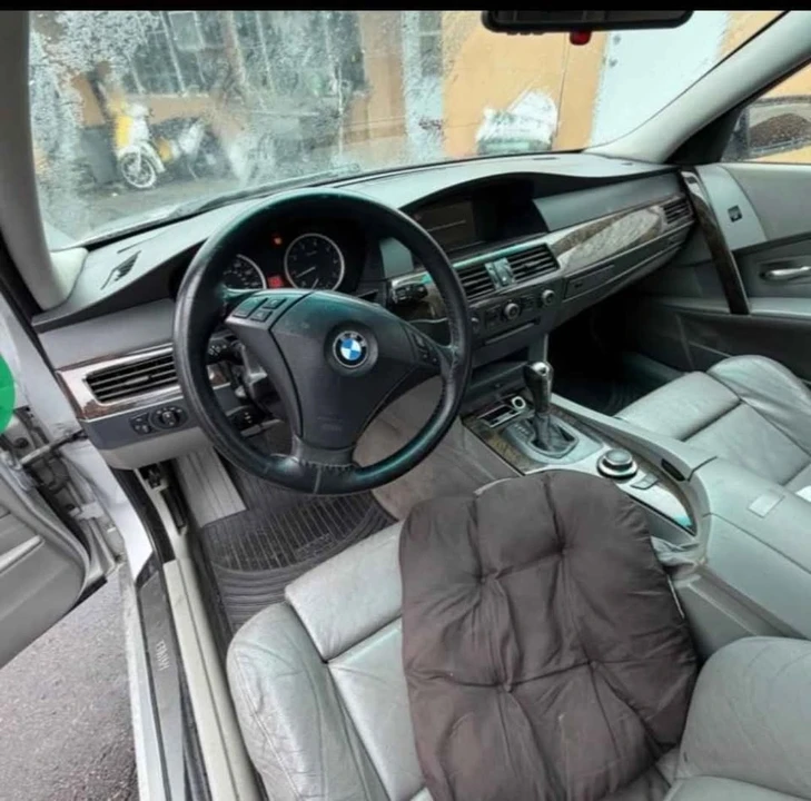 2004 BMW E60 5 Series Sedan - Image 2 of 3