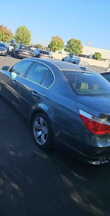 2004 BMW E60 5 Series Sedan - Image 2 of 2