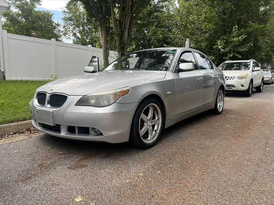 2004 BMW E60 5 Series Sedan - Image 2 of 2
