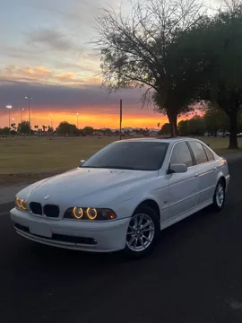 2004 BMW 5 Series 525xi Sedan