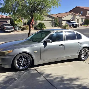 2004 BMW 530i