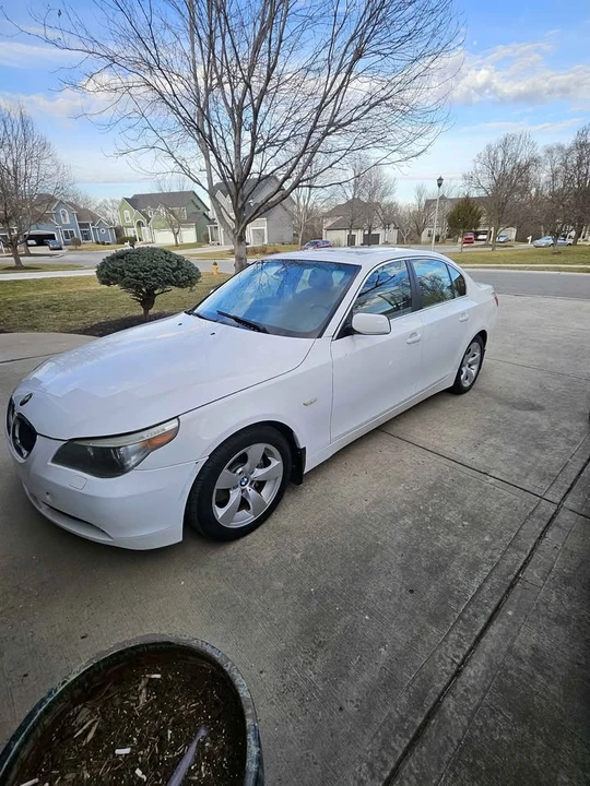 2004 BMW E60 5 Series Sedan - Image 2 of 8