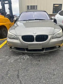 2004 BMW 530i Sedan