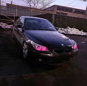 2004 BMW 530i Sedan