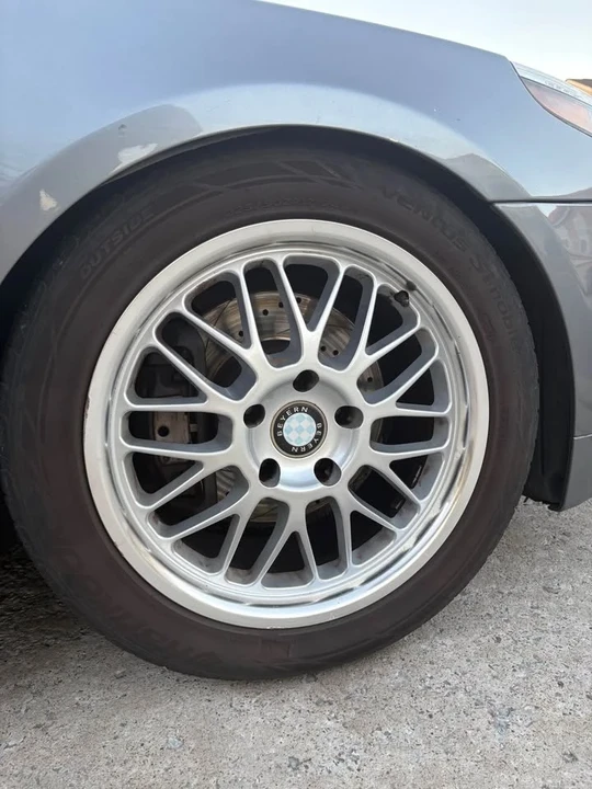 2004 BMW E60 5 Series Sedan - Image 2 of 4