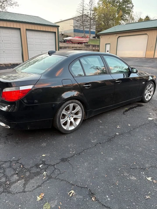 2004 BMW E60 545i & 550i Sedan - Image 2 of 13