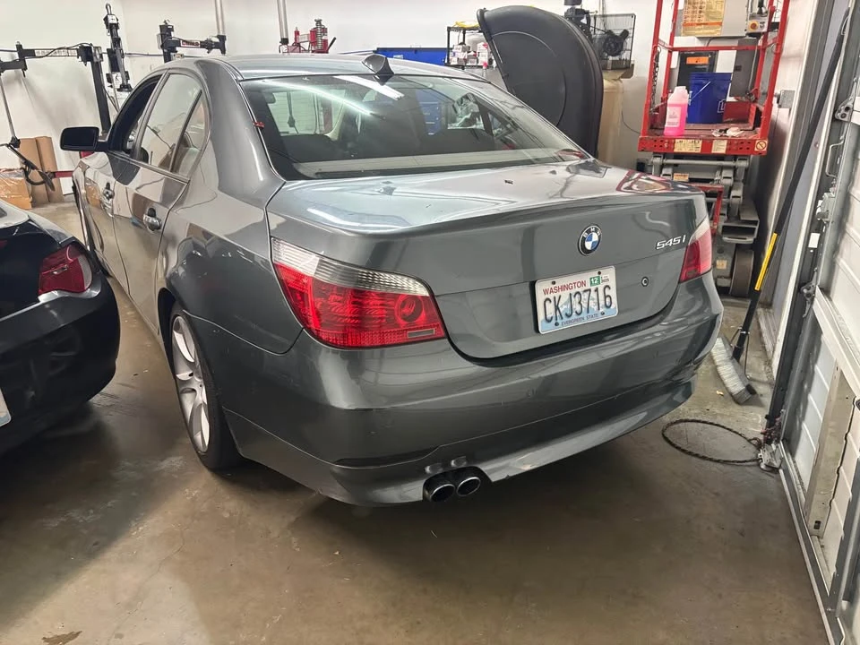 2004 BMW E60 545i & 550i Sedan - Image 2 of 6