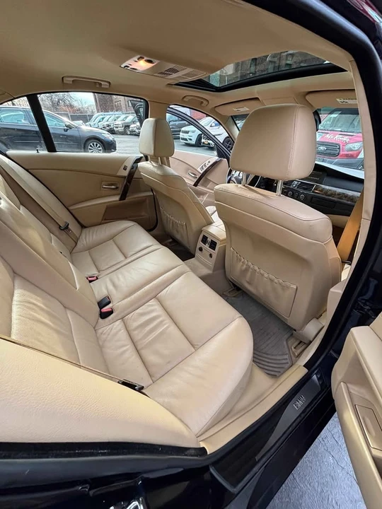 2004 BMW E60 545i & 550i Sedan - Image 9 of 18