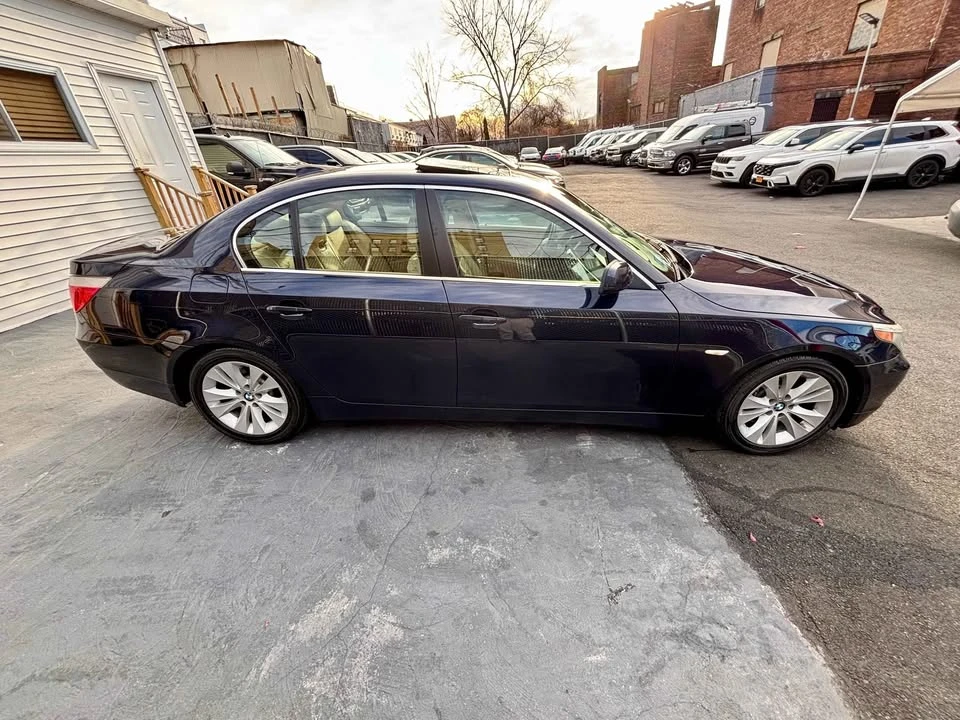 2004 BMW E60 545i & 550i Sedan - Image 13 of 18