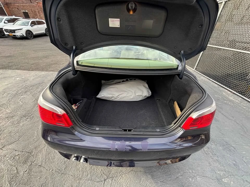 2004 BMW E60 545i & 550i Sedan - Image 15 of 18