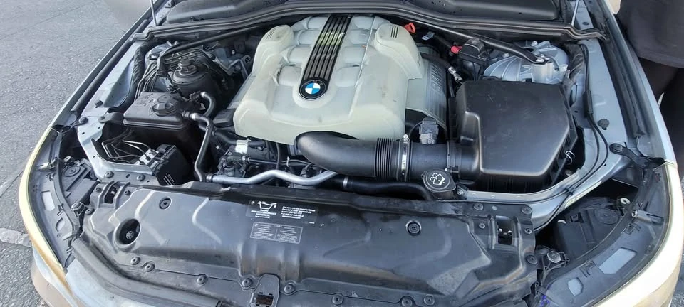 2004 BMW E60 545i & 550i Sedan - Image 14 of 18