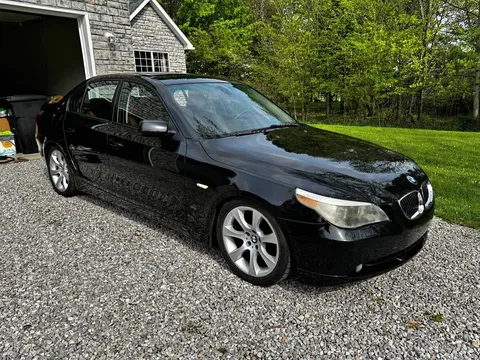 2004 BMW 5 Series 545i Sedan