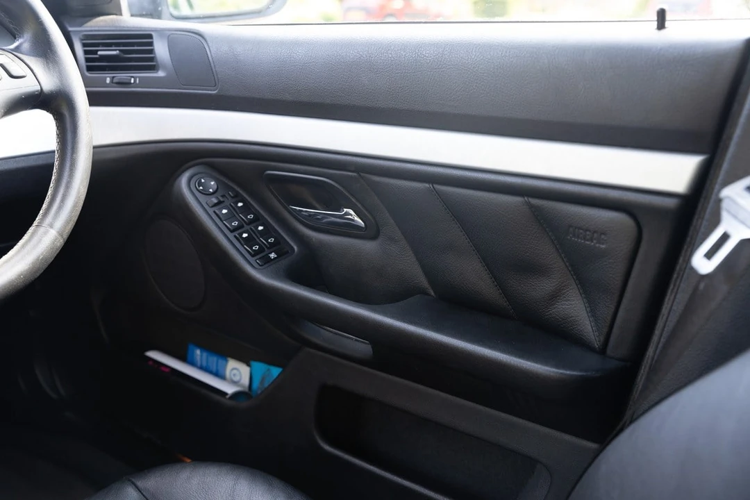 2004 BMW E39 5 Series - Image 25 of 30