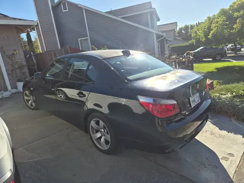 2004 BMW 525i