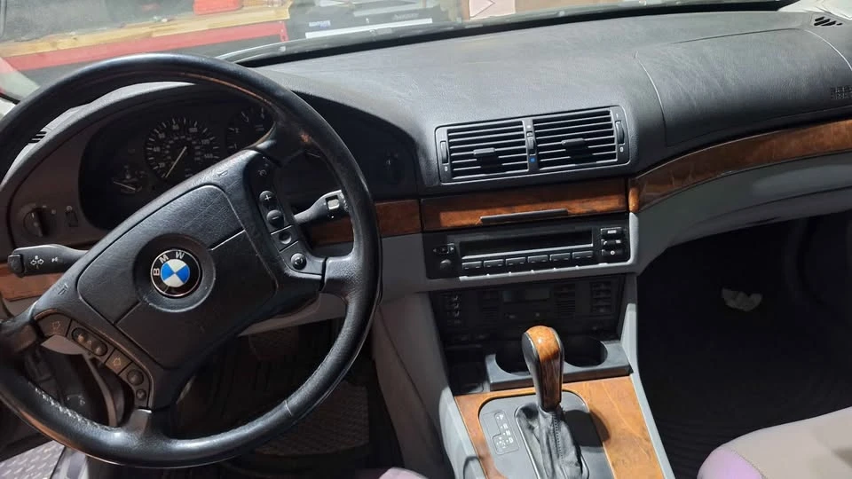 2004 BMW E39 5 Series - Image 3 of 4