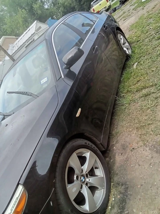 2004 BMW E60 5 Series Sedan - Image 2 of 4