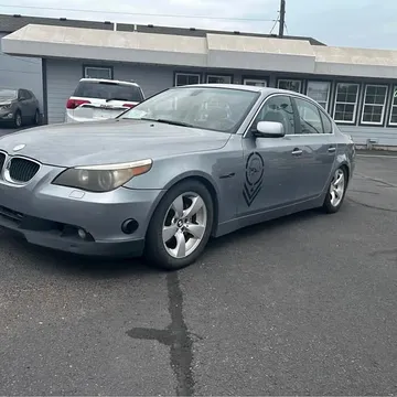 2004 BMW 530