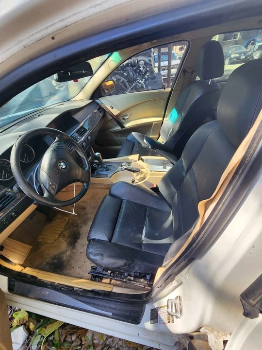 2004 BMW E60 5 Series Sedan - Image 9 of 10
