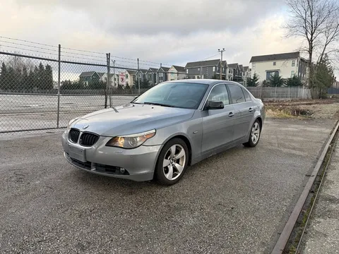 2004 BMW 530i