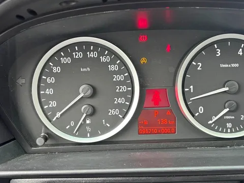 2004 BMW 530i