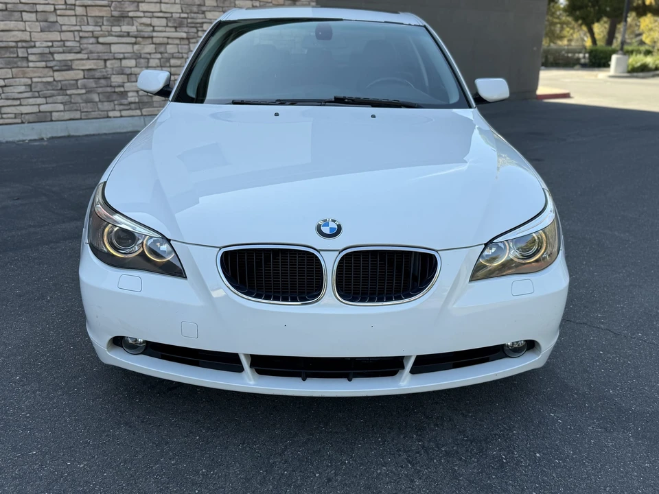 2004 BMW E60 5 Series Sedan - Image 2 of 31