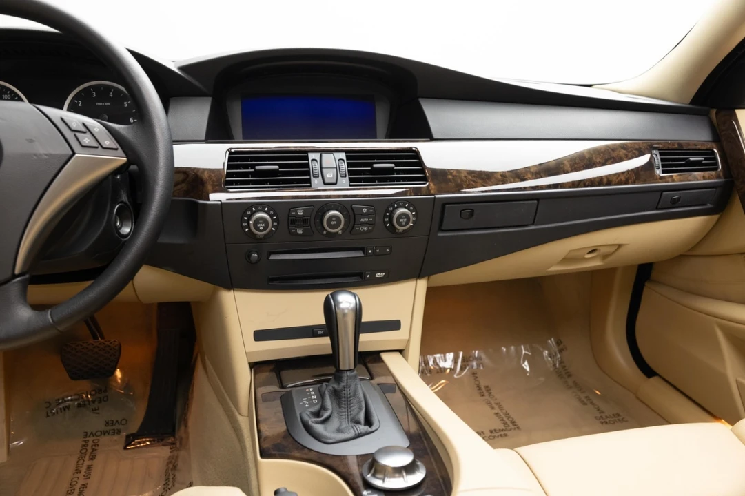2004 BMW E60 545i & 550i Sedan - Image 14 of 21