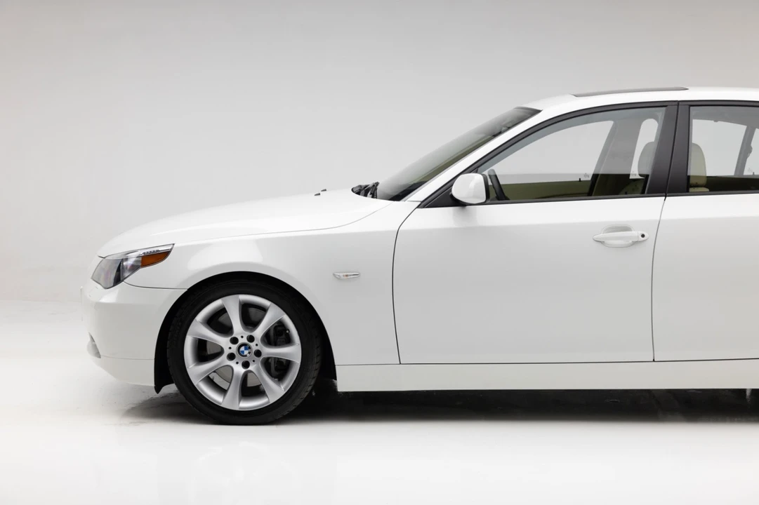2004 BMW E60 545i & 550i Sedan - Image 17 of 21