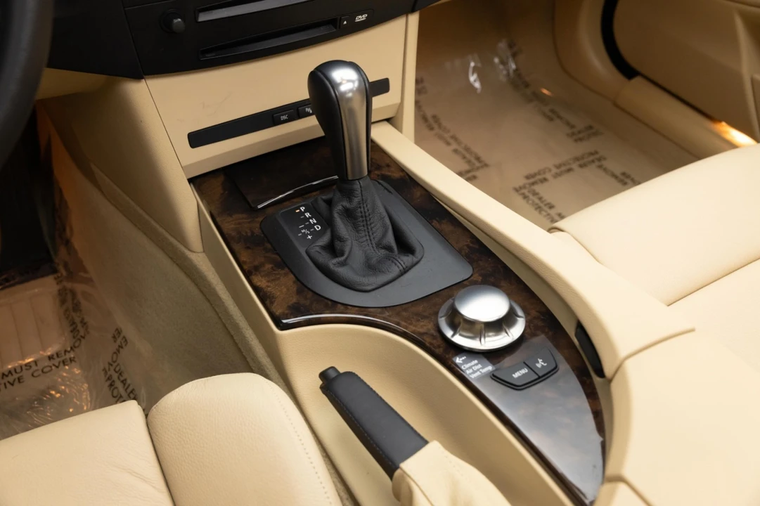 2004 BMW E60 545i & 550i Sedan - Image 6 of 21