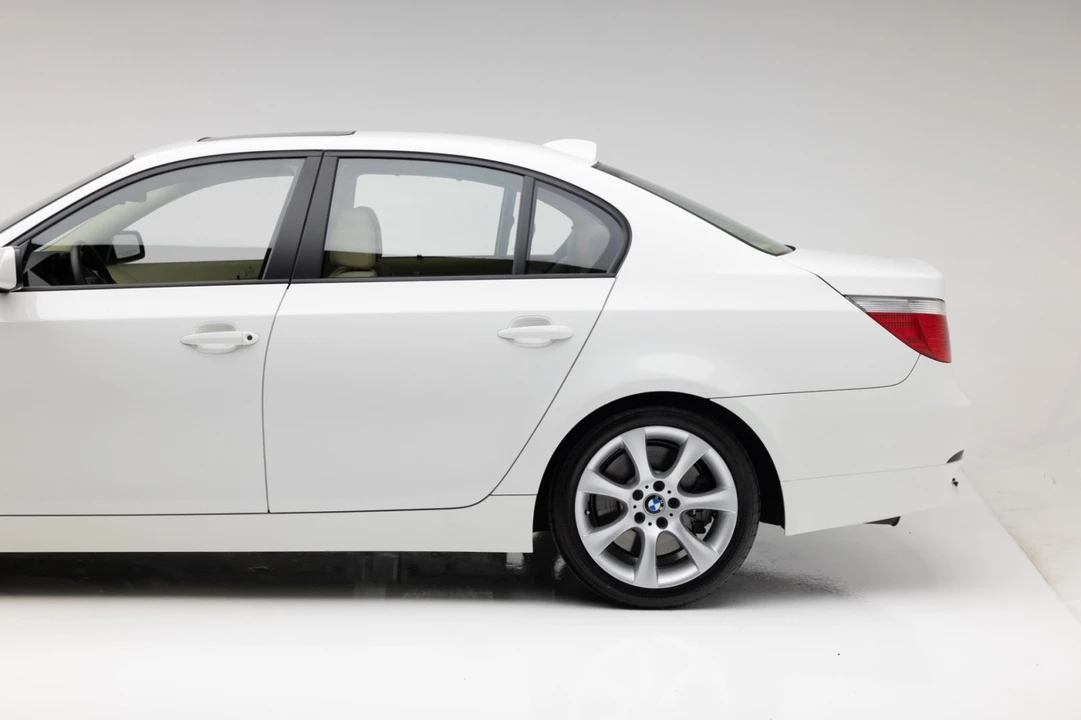 2004 BMW E60 545i & 550i Sedan - Image 19 of 21