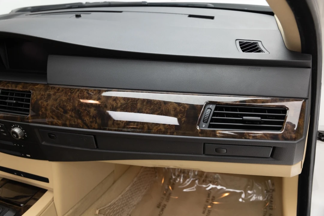 2004 BMW E60 545i & 550i Sedan - Image 8 of 21
