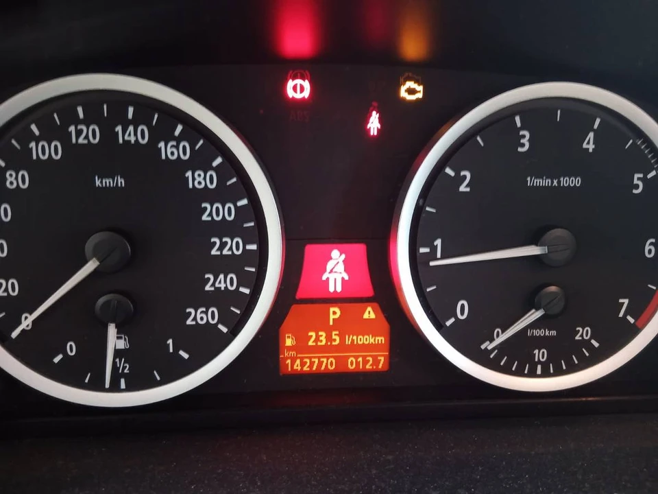 2004 BMW E60 545i & 550i Sedan - Image 9 of 18