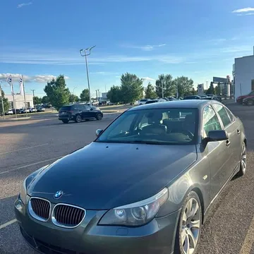 2004 BMW 545i