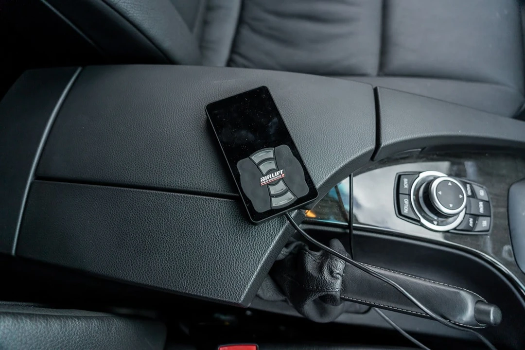 2004 BMW E60 545i & 550i Sedan - Image 24 of 30