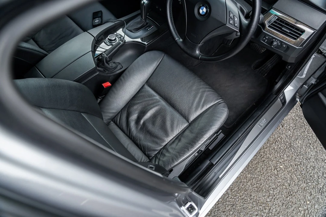 2004 BMW E60 545i & 550i Sedan - Image 28 of 30