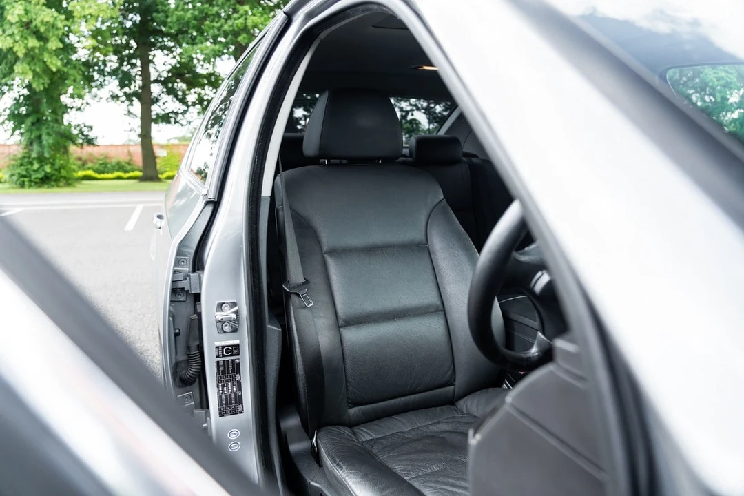 2004 BMW E60 545i & 550i Sedan - Image 27 of 30