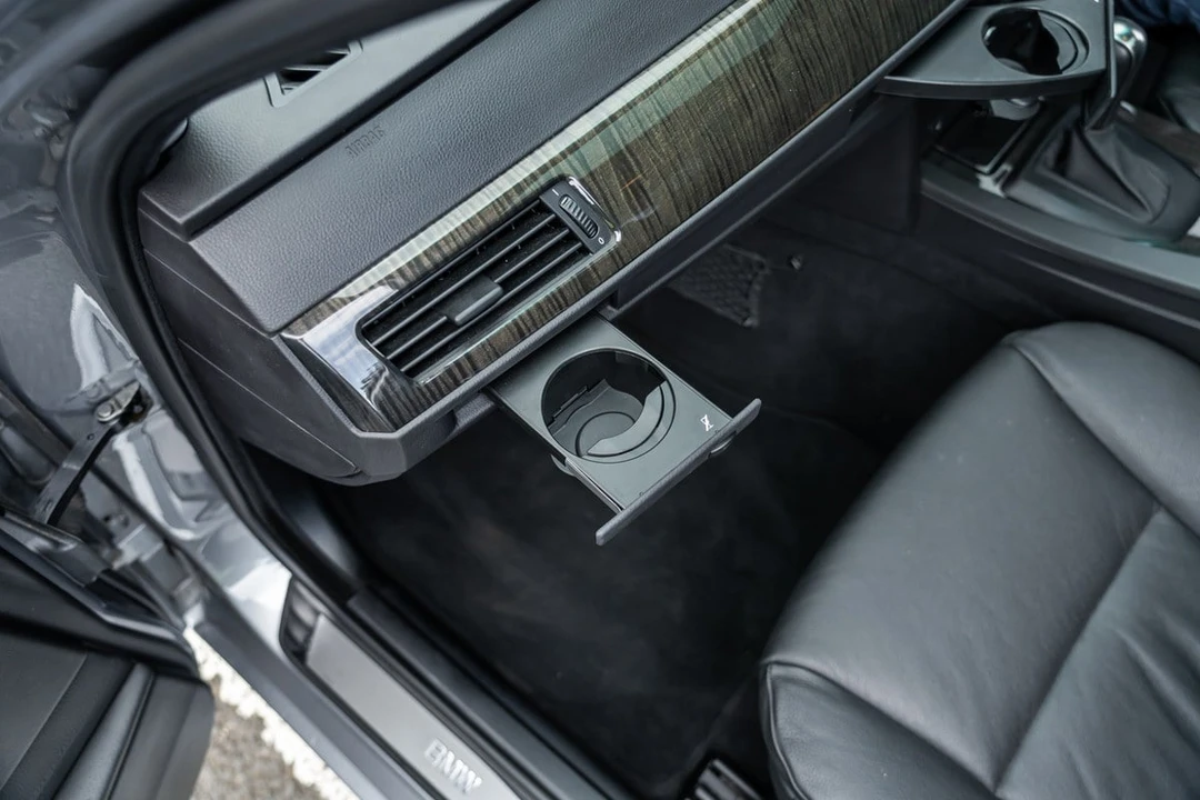 2004 BMW E60 545i & 550i Sedan - Image 26 of 30