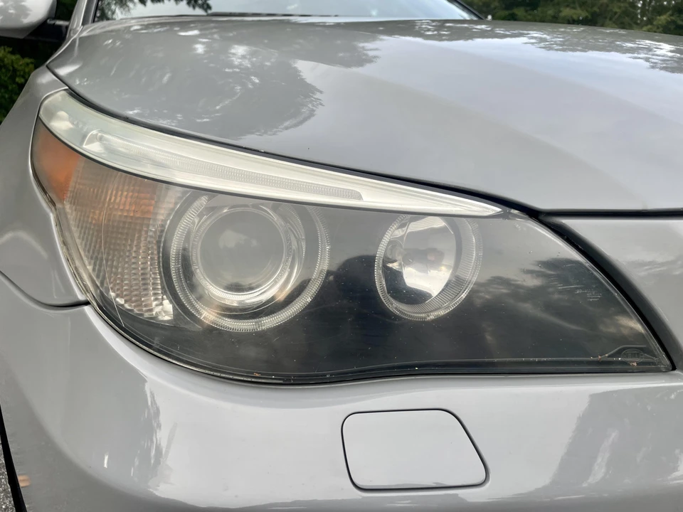 2004 BMW E60 545i & 550i Sedan - Image 22 of 31