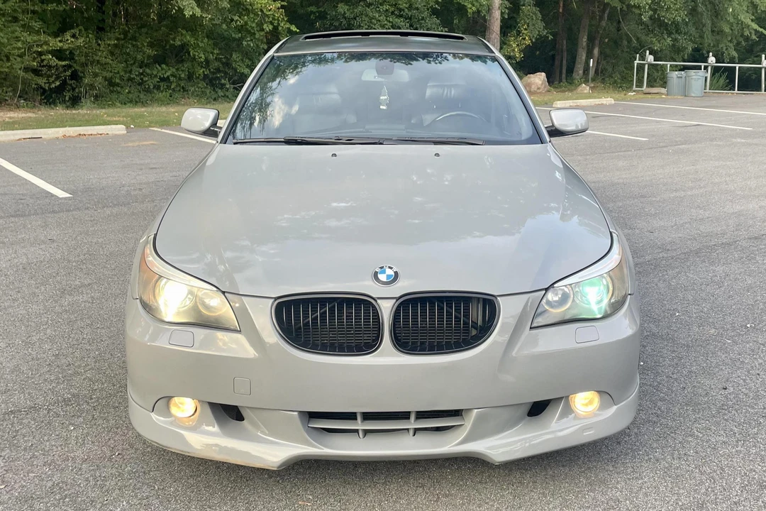 2004 BMW E60 545i & 550i Sedan - Image 2 of 31