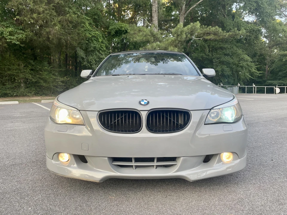 2004 BMW E60 545i & 550i Sedan - Image 10 of 31
