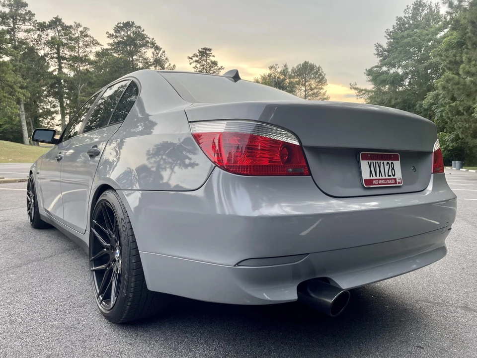 2004 BMW E60 545i & 550i Sedan - Image 14 of 31