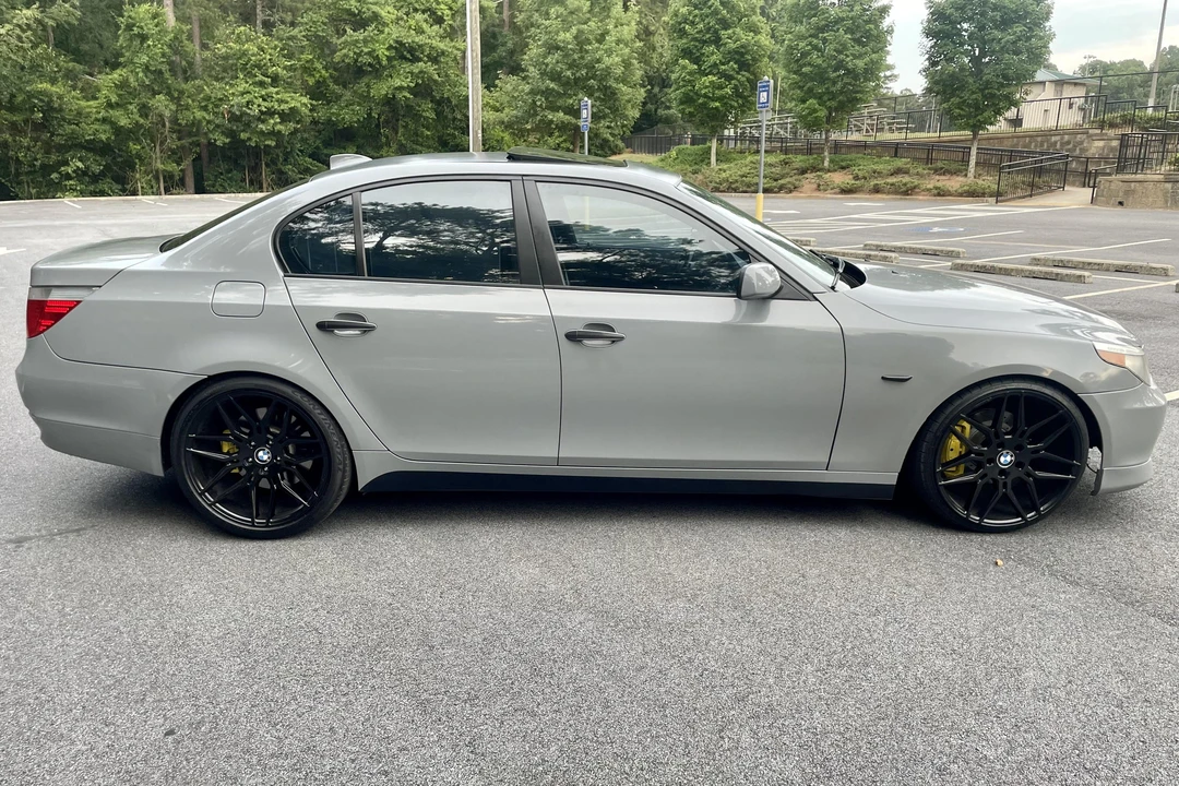 2004 BMW E60 545i & 550i Sedan - Image 3 of 31