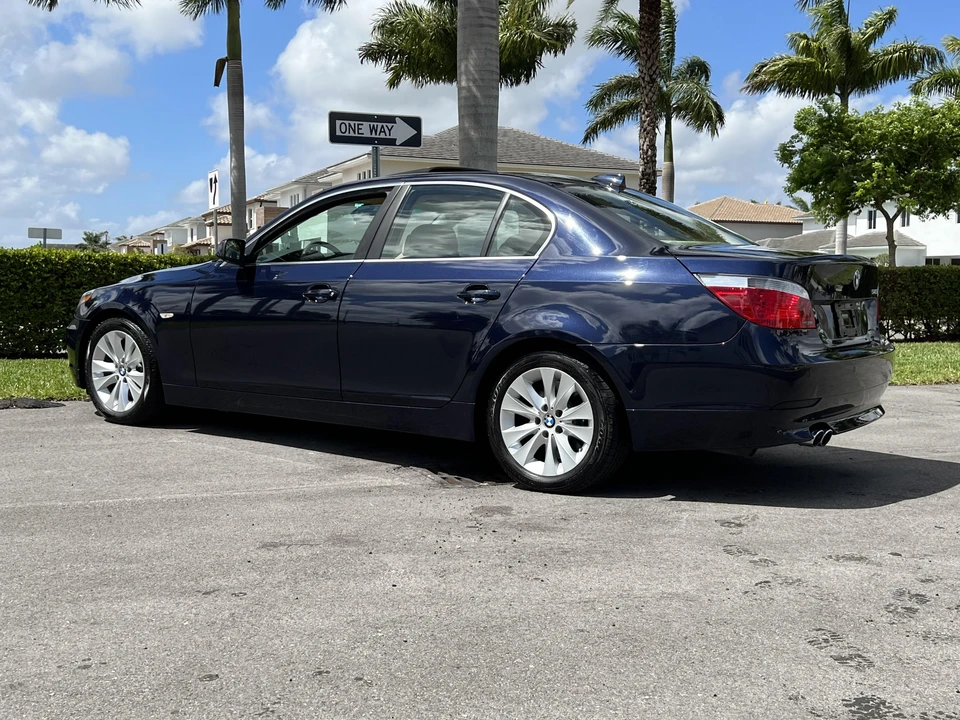 2004 BMW E60 545i & 550i Sedan - Image 13 of 31