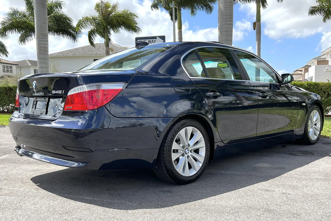 2004 BMW E60 545i & 550i Sedan - Image 4 of 31