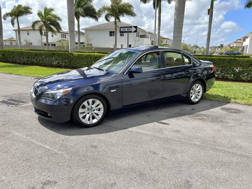 2004 BMW E60 545i & 550i Sedan - Image 11 of 31